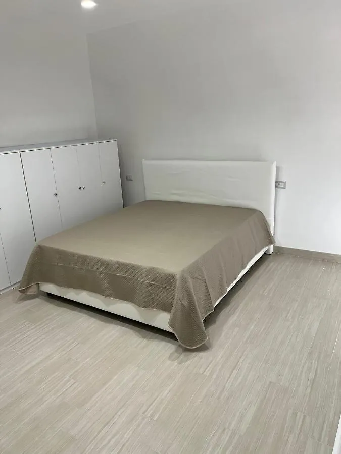 Casetta Floriana 2 Naples Apartment