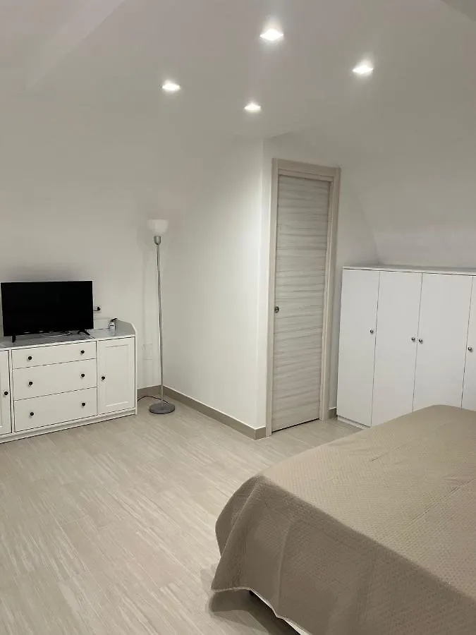 Casetta Floriana 2 Naples Apartment